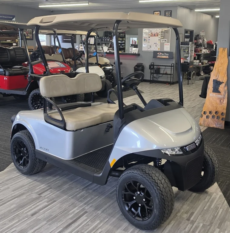 2027 E-Z-GO RXV Valor 2 photo 2