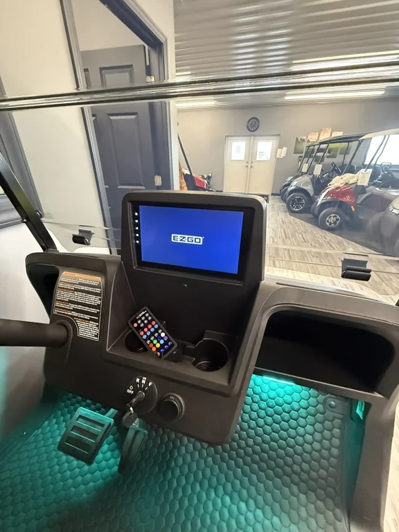 2026 E-Z-GO RXV ELiTE Lithium photo 3