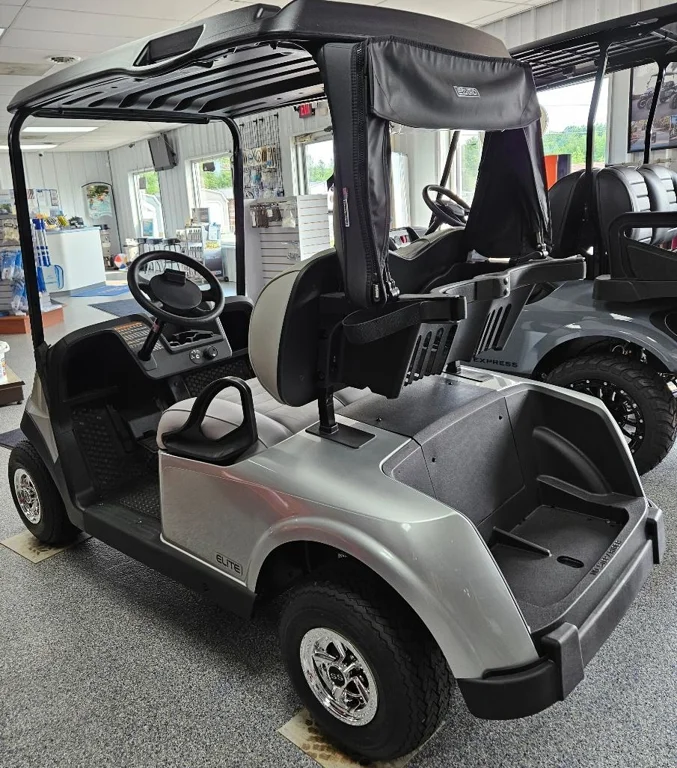 2026 E-Z-GO RXV photo 2