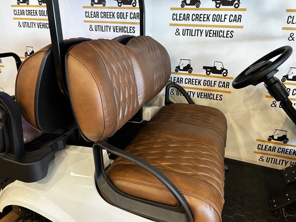2026 E-Z-GO Express photo 2