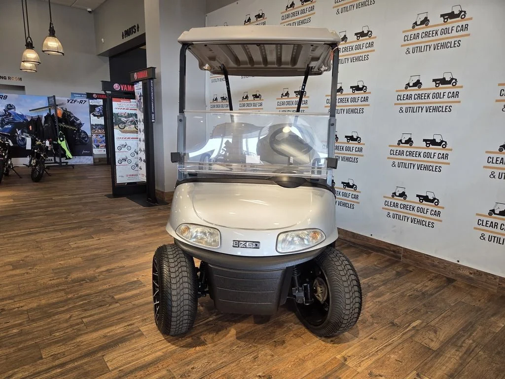 2018 E-Z-GO Freedom photo 2
