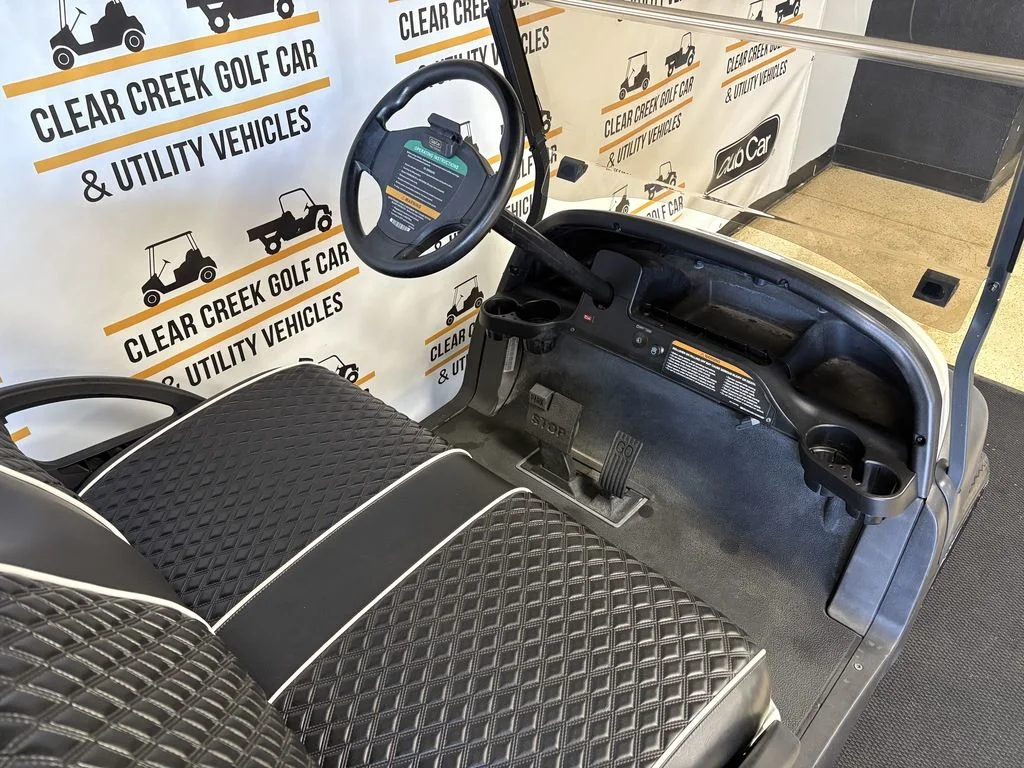 2018 Club Car Precedent Gas photo 4