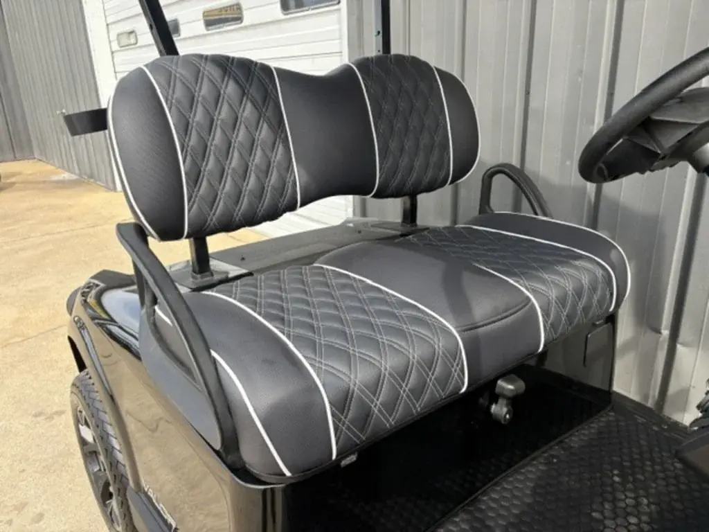 2027 E-Z-GO RXV 2 Valor S 13.5 Gas Black photo 5