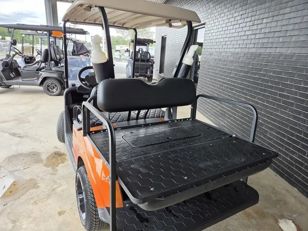 2020 E-Z-GO RXV photo 5