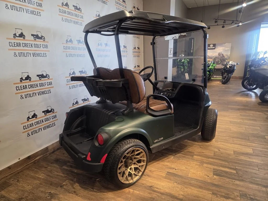 2025 E-Z-GO RXV 2 Valor S + 48V Matte Green photo 4