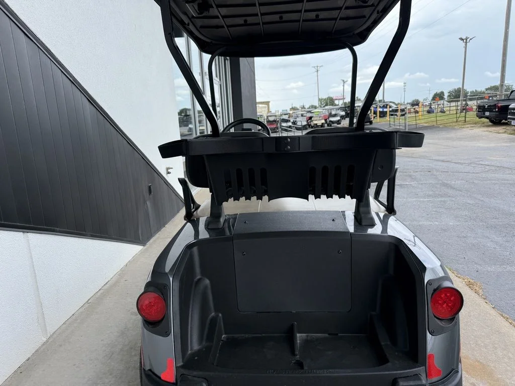 2025 E-Z-GO Freedom photo 4
