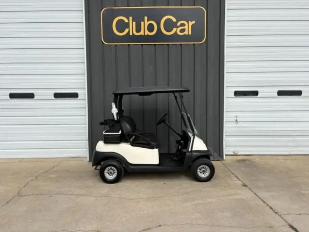 2017 Club Car Precedent photo 1