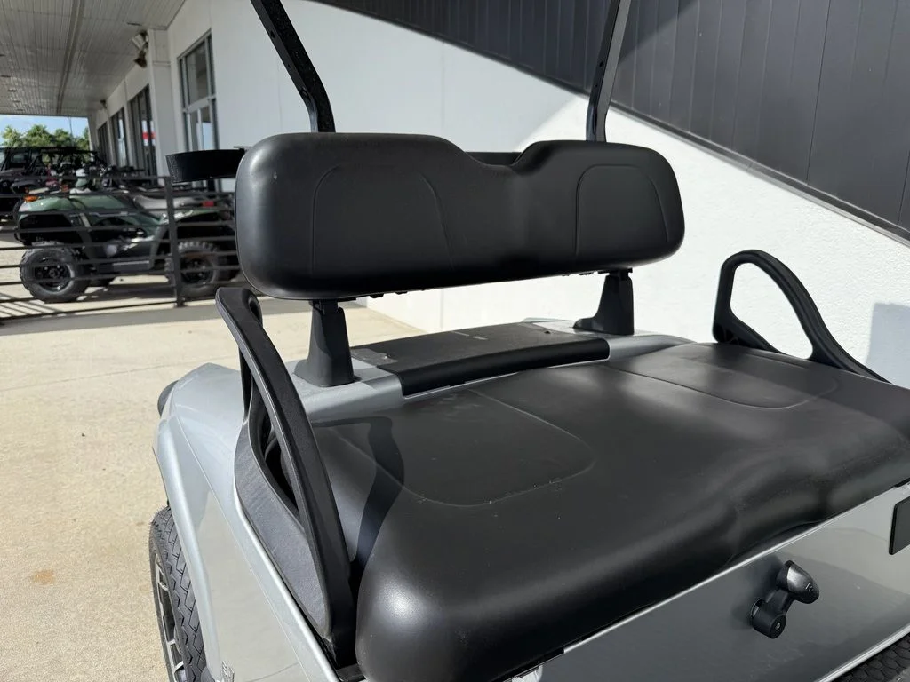 2025 E-Z-GO Freedom photo 5