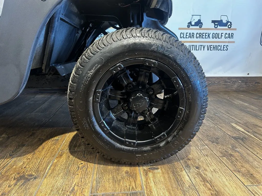 2009 E-Z-GO RXV photo 5