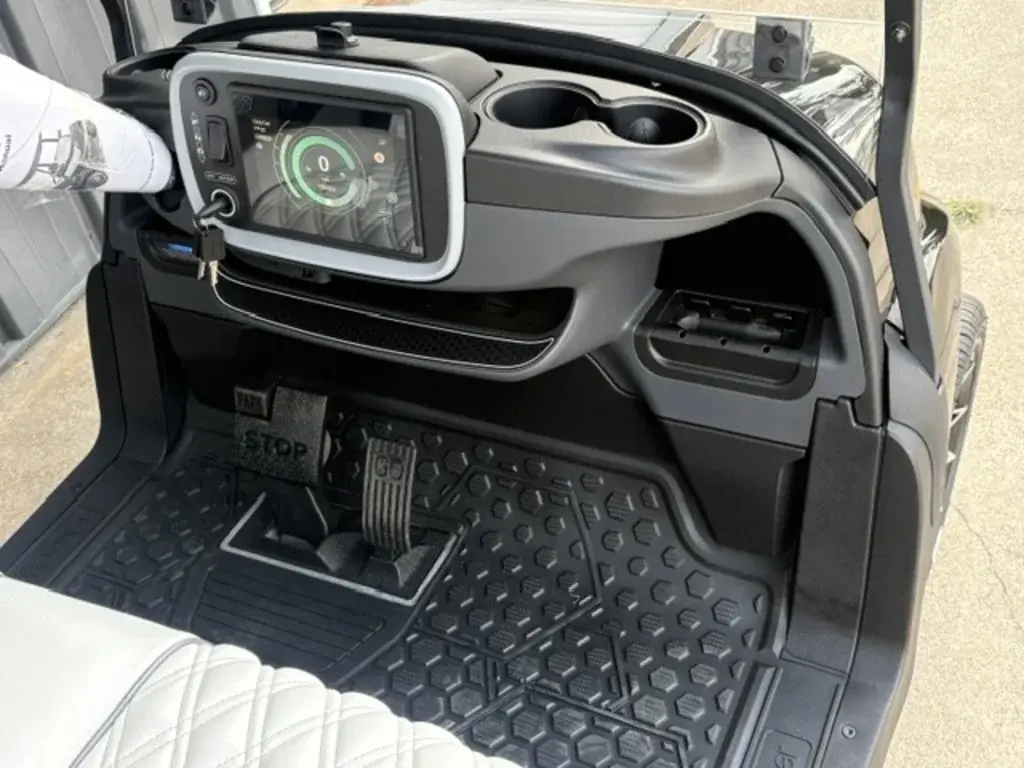 2027 Club Car Onward photo 6