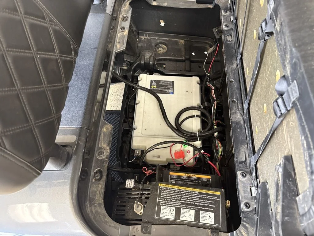 2021 E-Z-GO RXV ELiTE Lithium photo 5