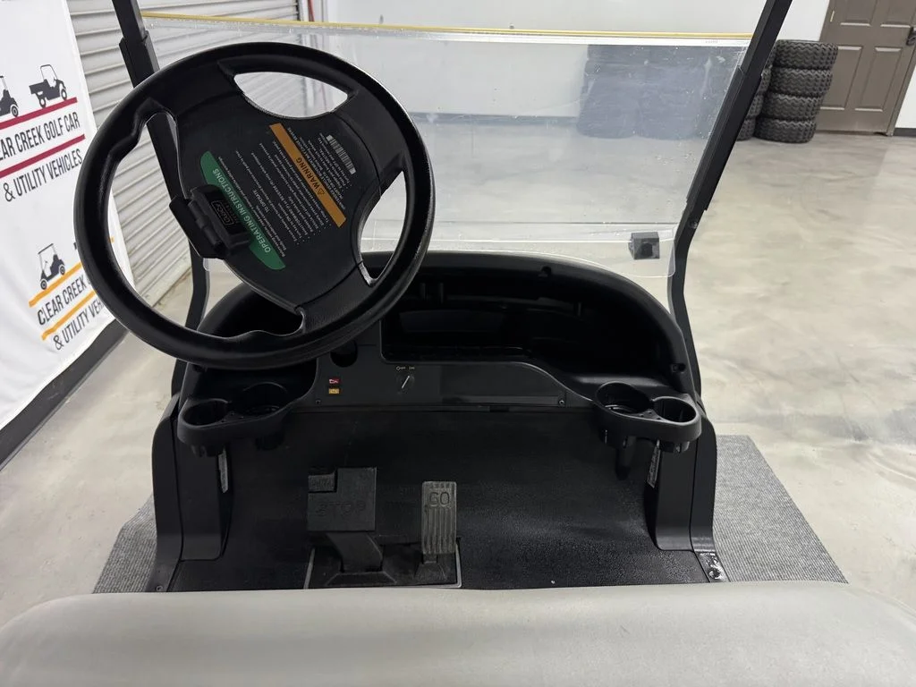 2021 Club Car Villager photo 7