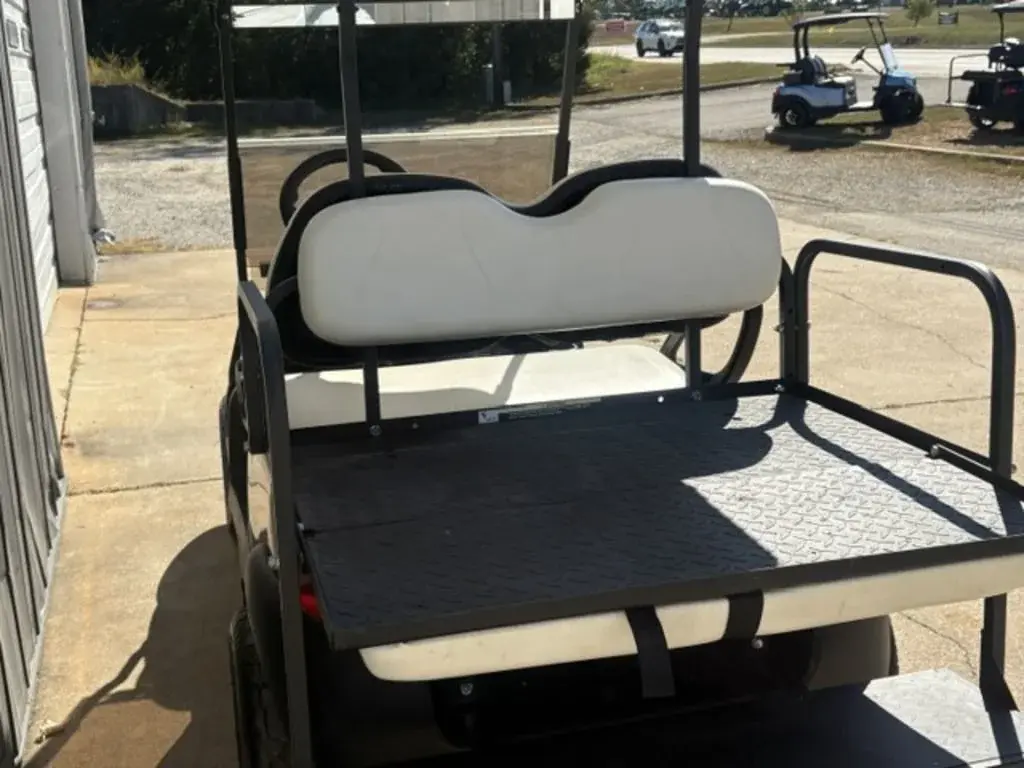 2017 Club Car Precedent photo 9