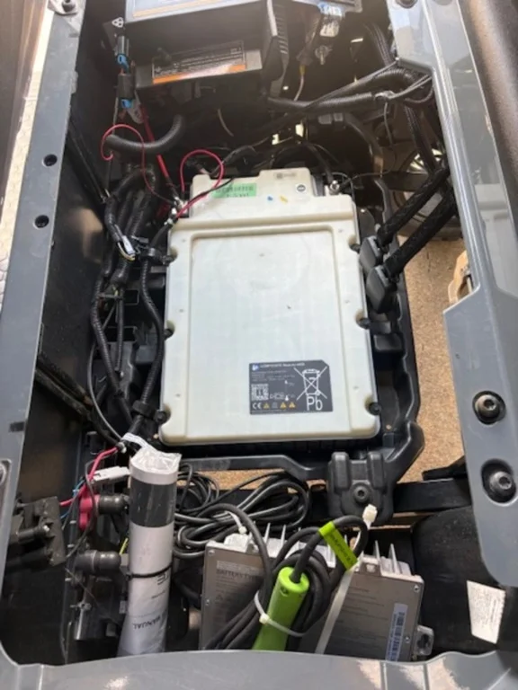2026 E-Z-GO RXV ELiTE Lithium photo 7