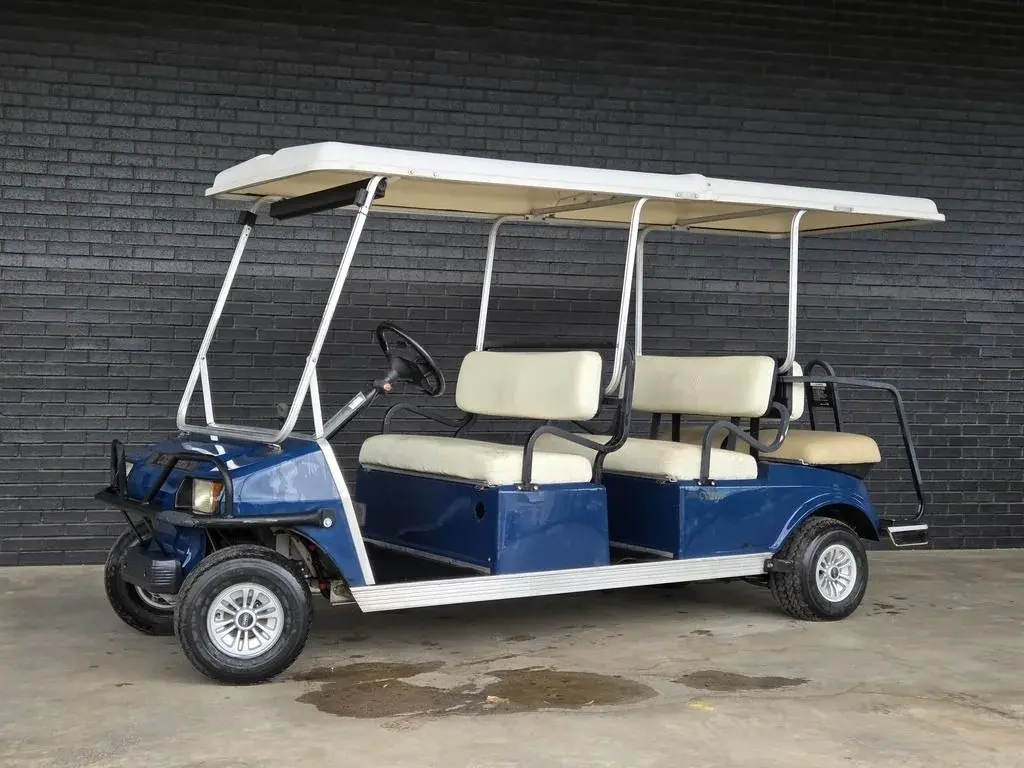 2018 Club Car Villager photo 1