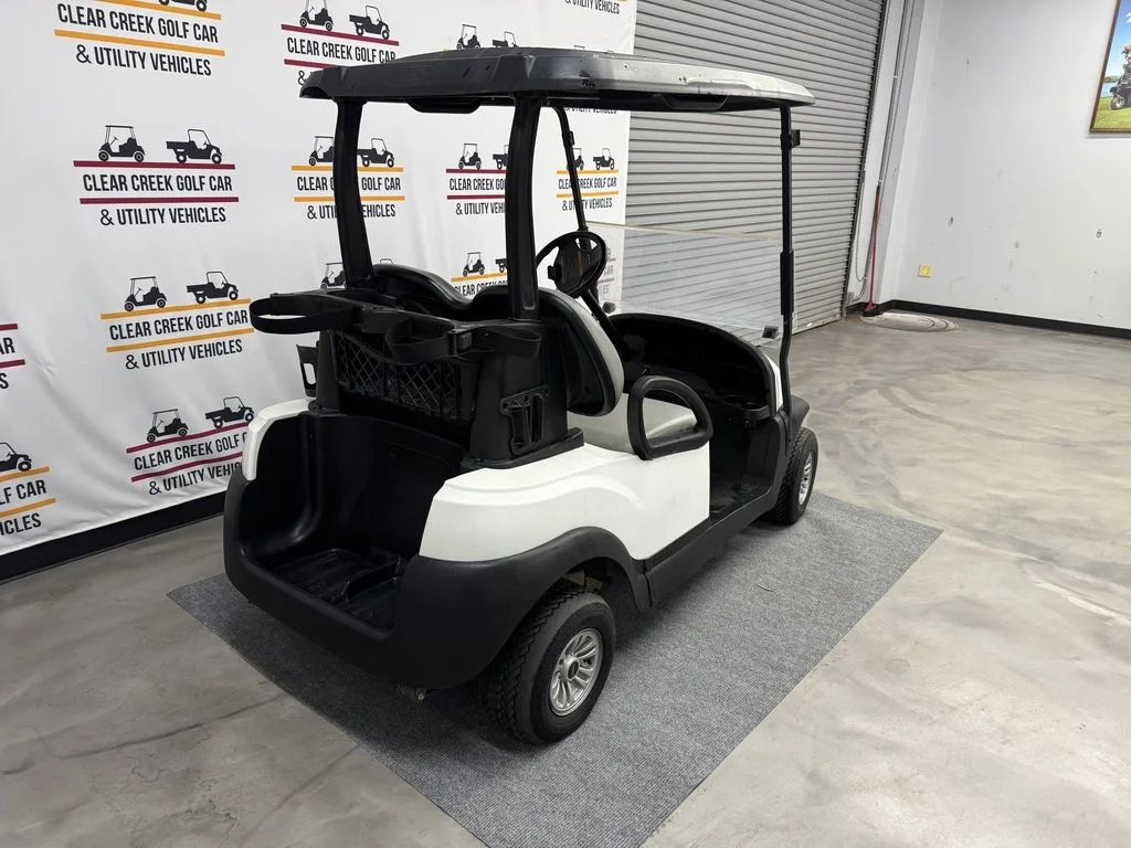 2021 Club Car Villager photo 3