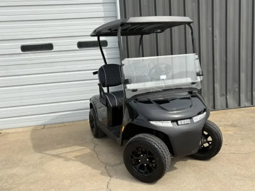 2027 E-Z-GO RXV 2 Valor S 13.5 Gas Black photo 10