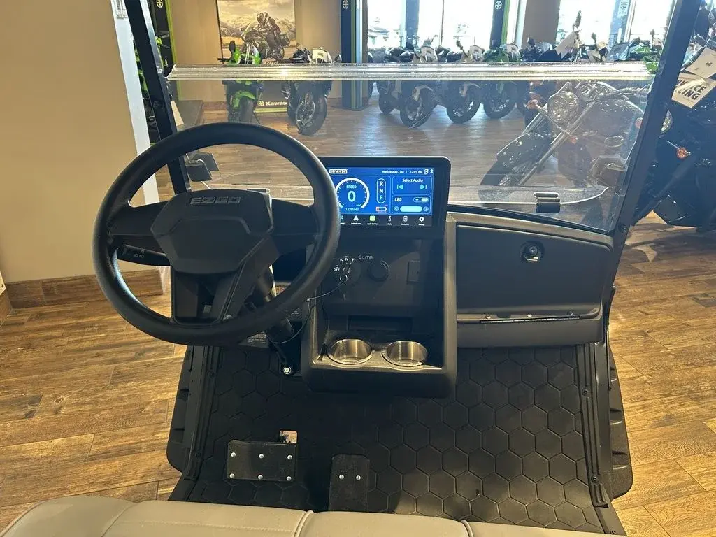 2026 E-Z-GO Liberty photo 5
