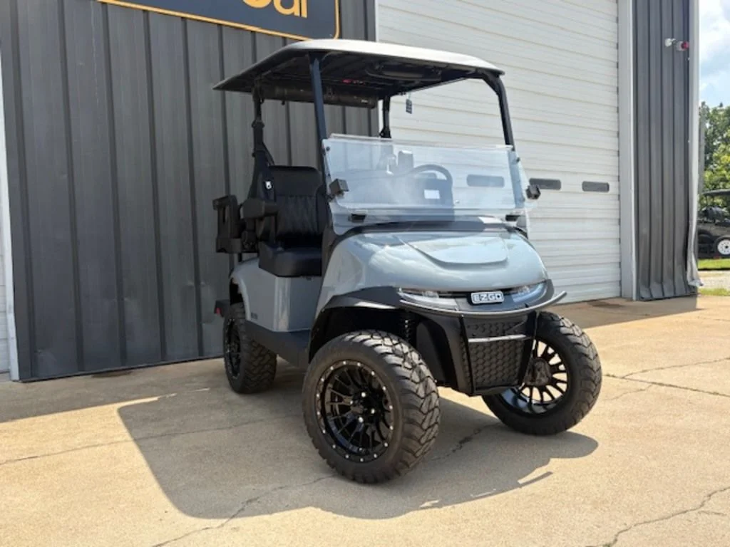 2026 E-Z-GO RXV ELiTE Lithium photo 2