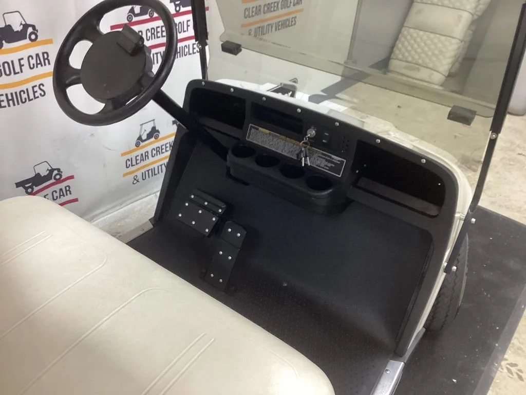 2005 E-Z-GO TXT photo 6