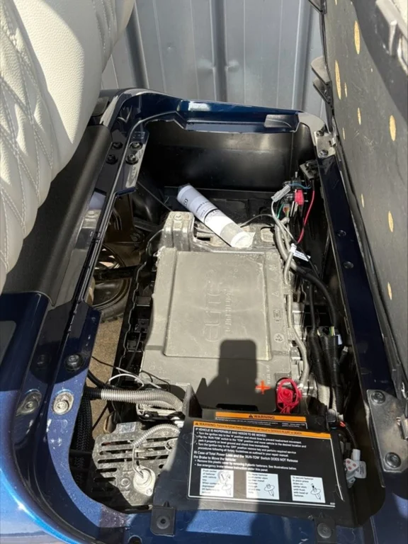 2026 E-Z-GO RXV ELiTE Lithium photo 4