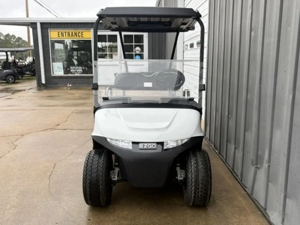 2027 E-Z-GO RXV 2 Valor S + 13.5 Gas Bright White photo 4