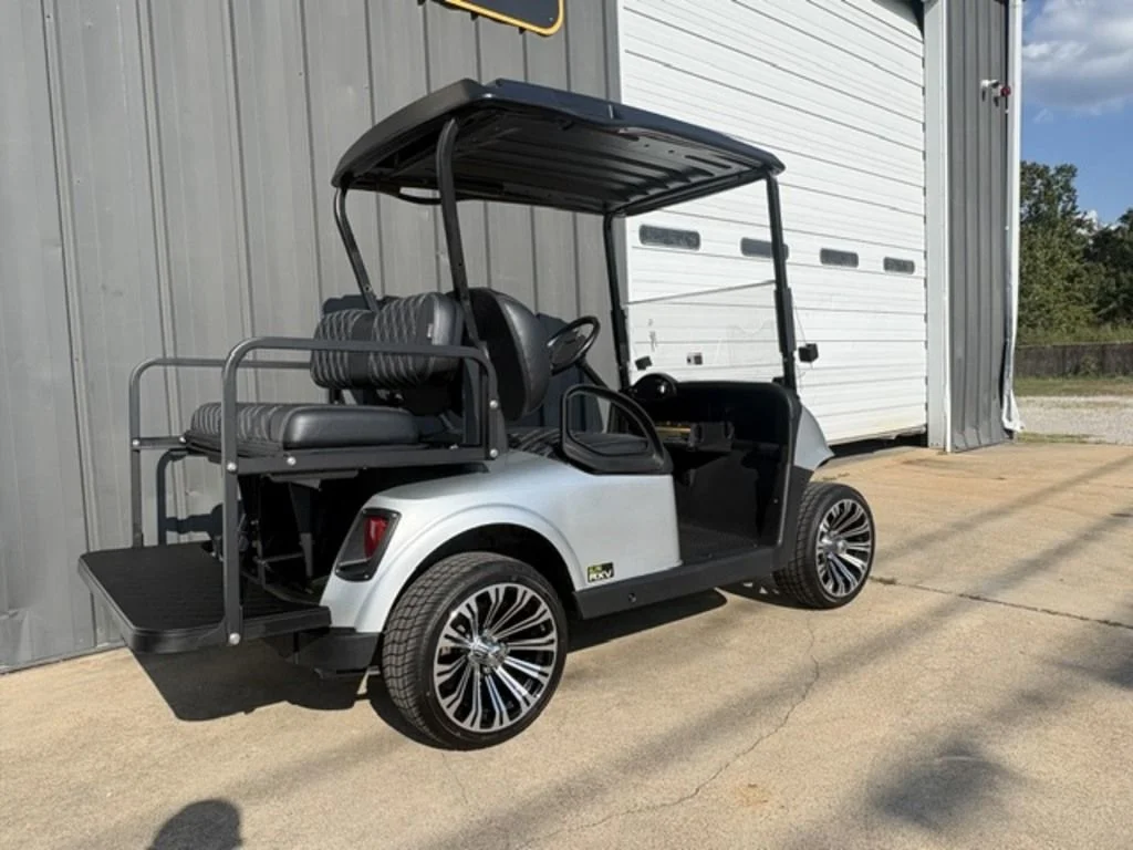 2020 E-Z-GO Freedom photo 6