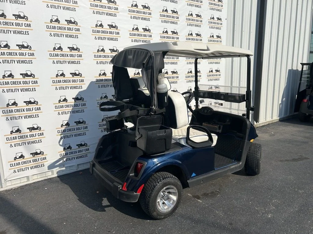 2021 E-Z-GO RXV photo 3