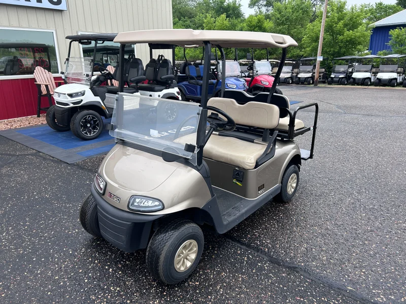 2019 E-Z-GO RXV photo 3