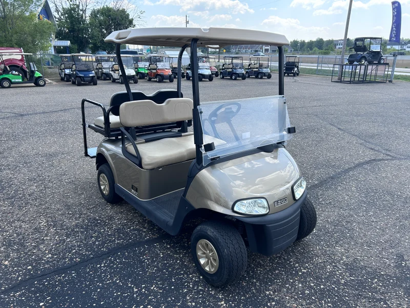 2019 E-Z-GO RXV photo 4