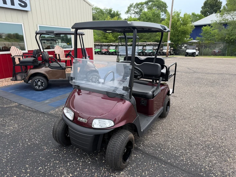 2017 E-Z-GO RXV photo 3