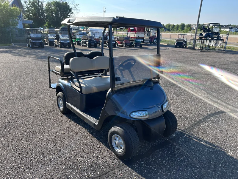 2017 E-Z-GO RXV photo 4