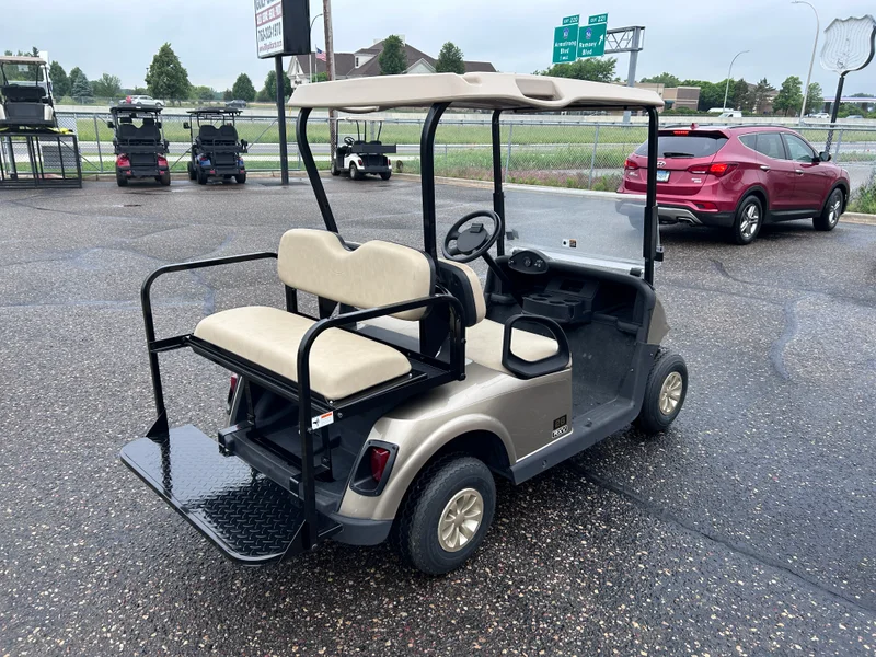 2019 E-Z-GO RXV photo 5