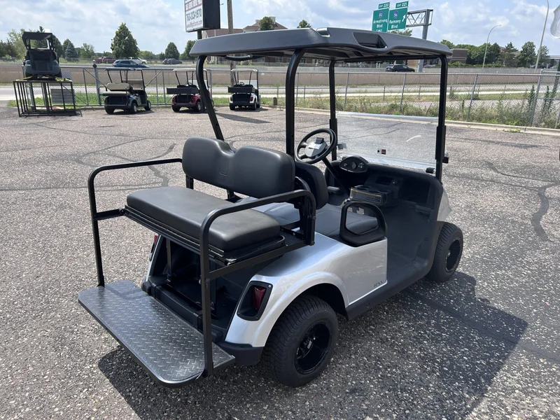 2017 E-Z-GO RXV photo 11