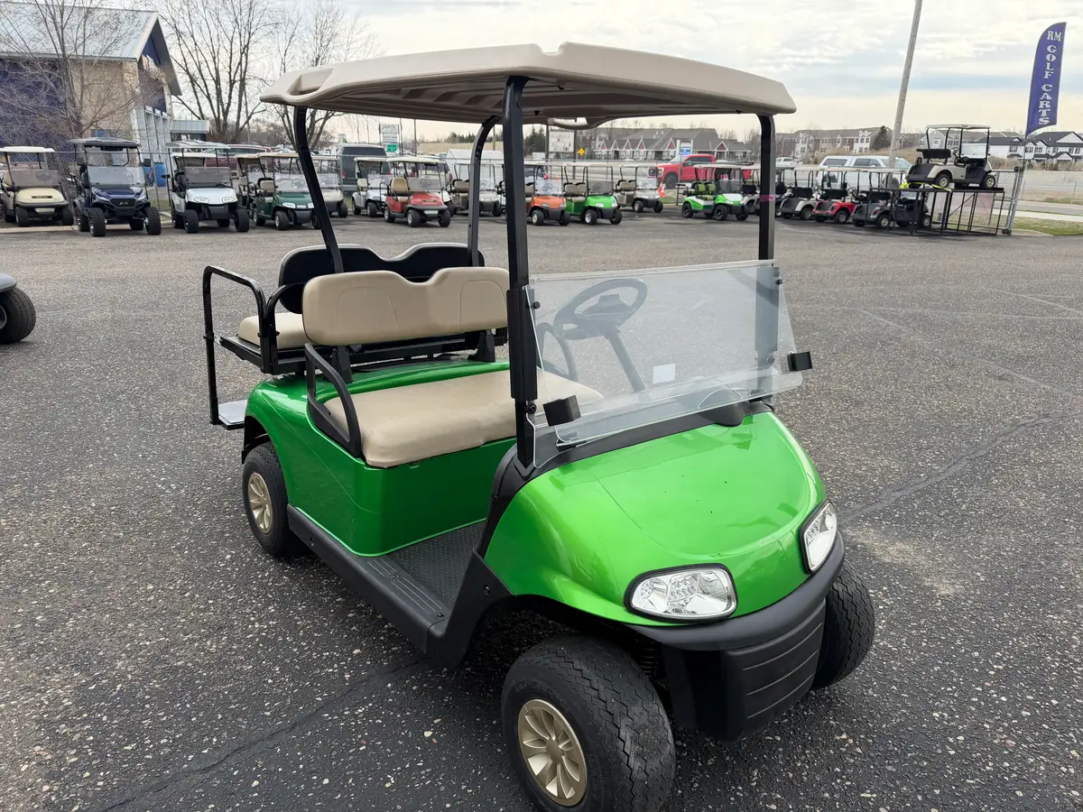 2019 E-Z-GO RXV photo 6