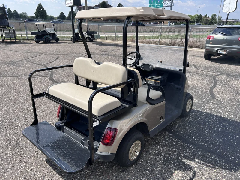 2019 E-Z-GO RXV photo 11