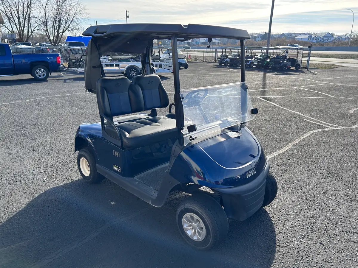 2020 E-Z-GO RXV Elite photo 4