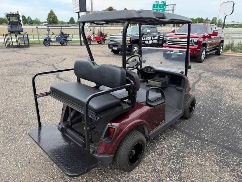 2017 E-Z-GO RXV photo 5