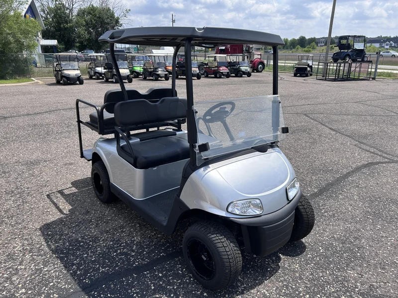 2017 E-Z-GO RXV photo 9