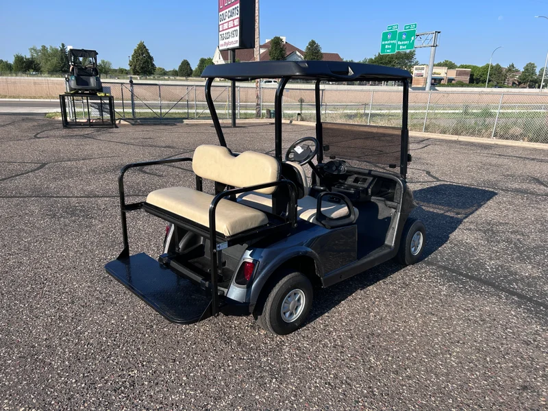 2017 E-Z-GO RXV photo 6