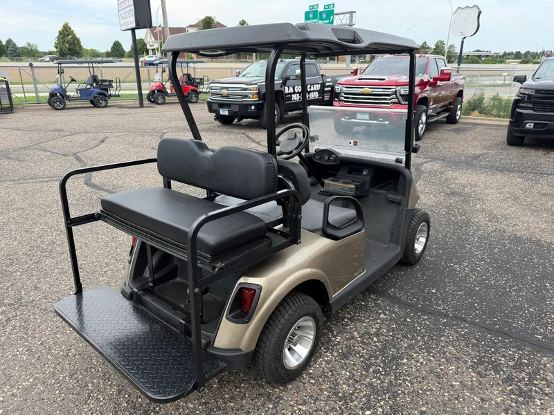 2017 E-Z-GO RXV photo 5
