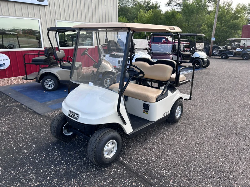 2015 E-Z-GO TXT photo 3