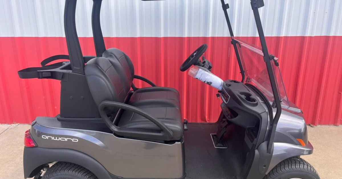 2027 Club Car Onward 2P EFI Gas photo 1