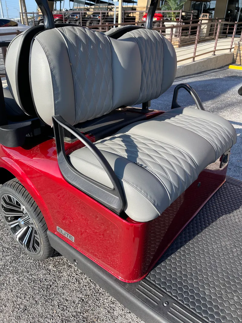 2026 E-Z-GO RXV ELiTE Lithium photo 4