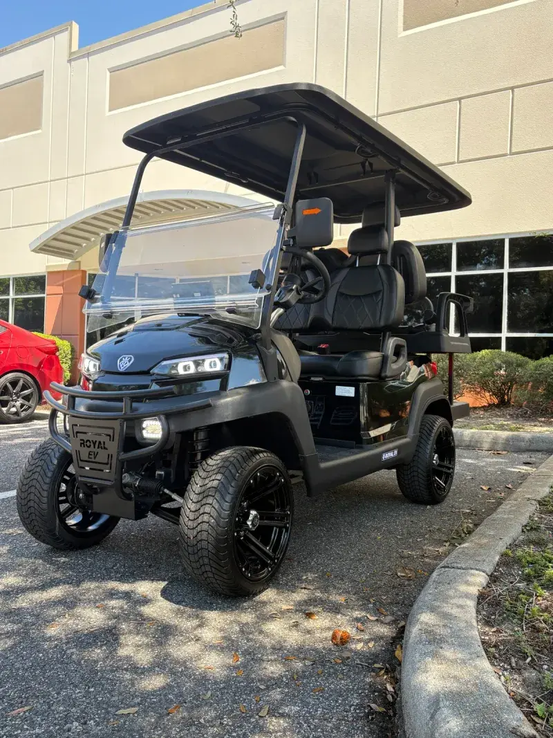2026 Royal EV Crown C4L photo 1