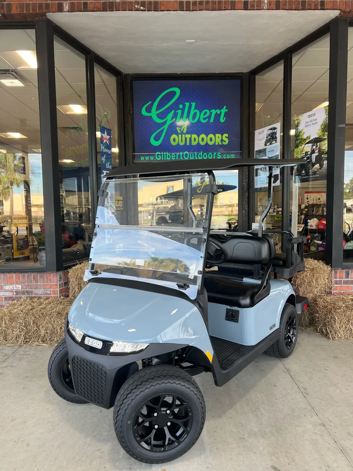 2026 E-Z-GO RXV photo 1