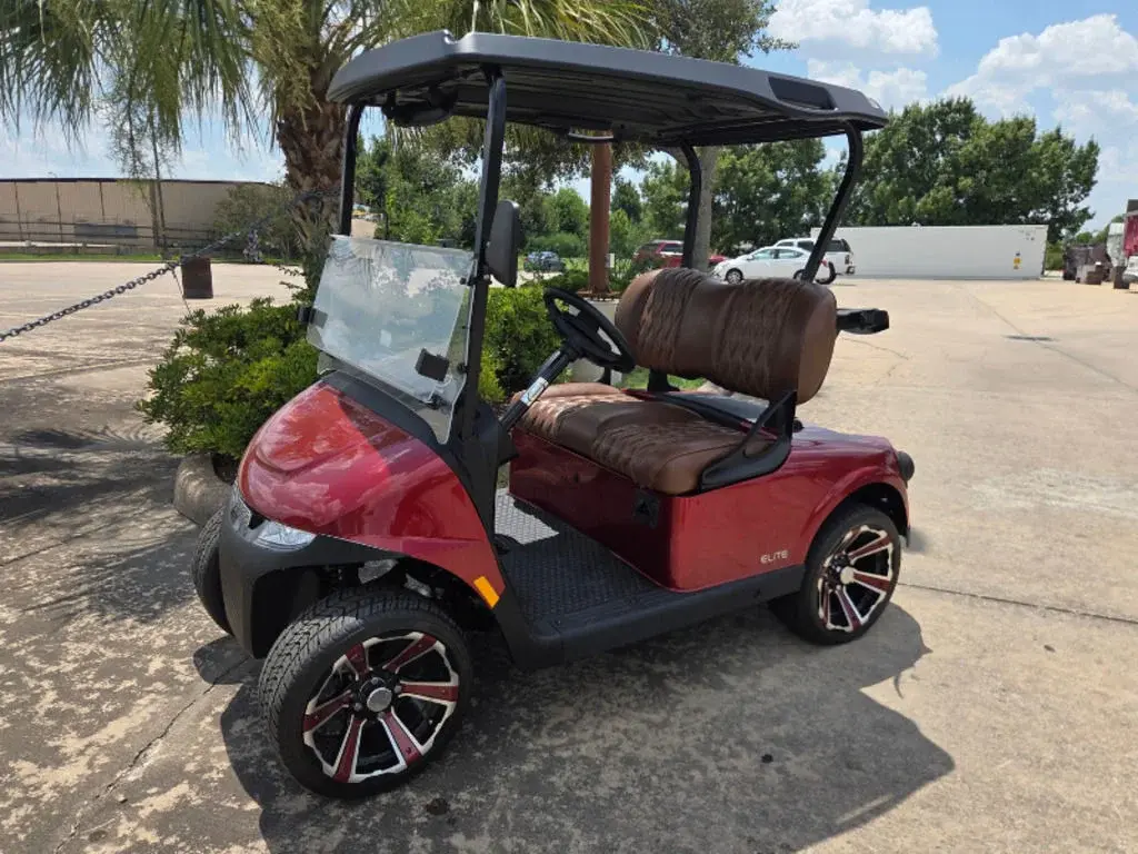 2025 E-Z-GO Freedom ELiTE Lithium photo 1