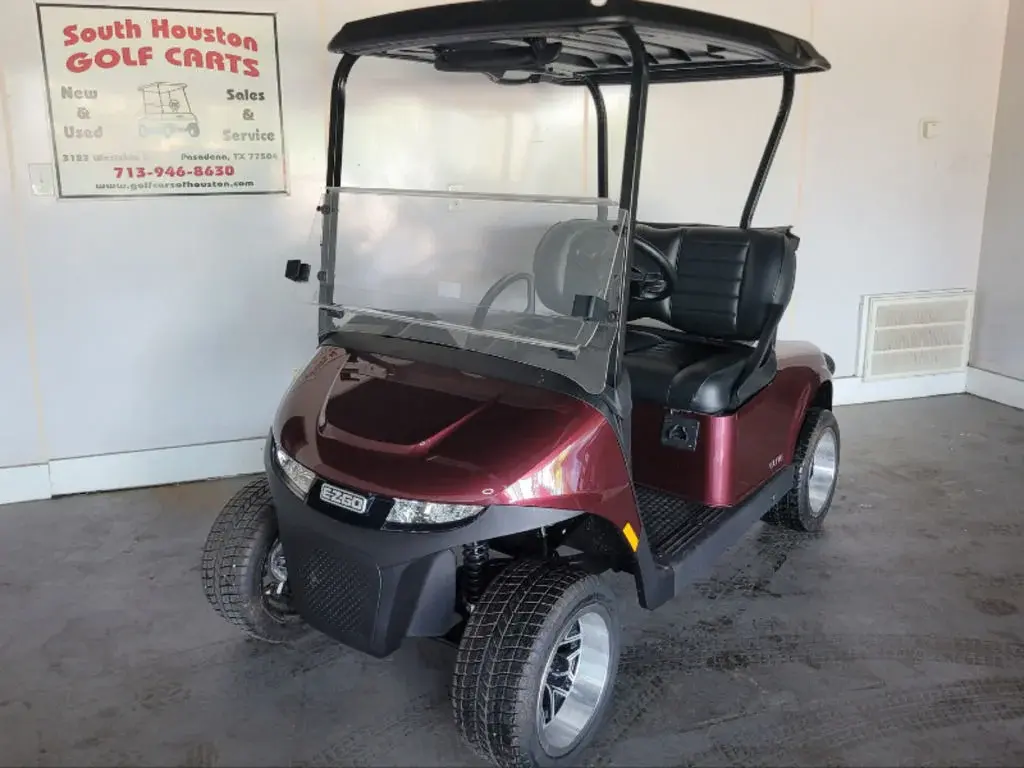 2025 E-Z-GO Freedom photo 1