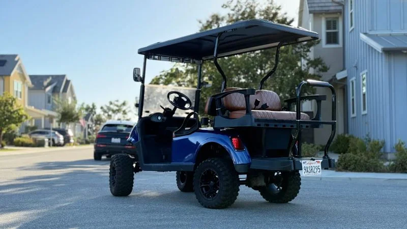 2022 E-Z-GO RXV photo 4