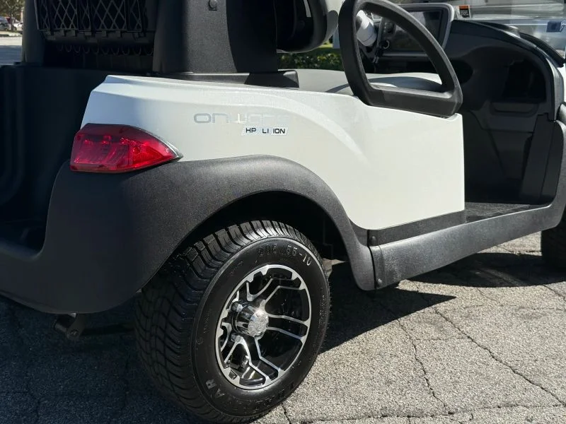 2027 Club Car Onward 2 Fla photo 3